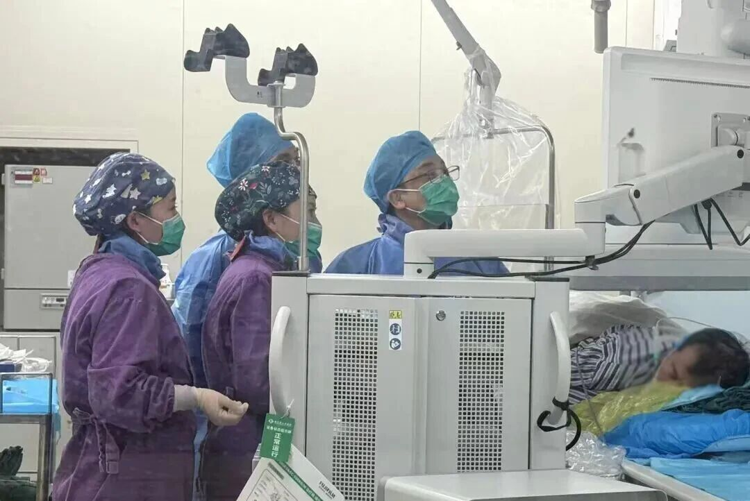 首例！桃江县人民医院成功实施ERCP取石术，患者体表无创伤、轻松康复